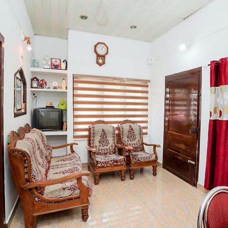 Koonamparayil Home Stay Munnar Anaviratty-Family Only Extérieur photo